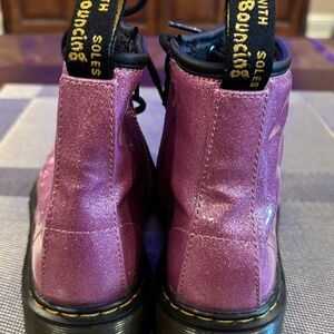 GIRLS SIZE 3/WOMENS SIZE 5 PINK GLITTER DOC MARTEN ANKLE BOOTS